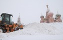 Thủ đô Moscow trắng xóa trong trận tuyết rơi kỷ lục