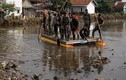 Indonesia điều động 7 nghìn binh sĩ đi…dọn rác trên sông