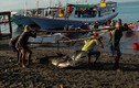 Tận mục cuộc sống của ngư dân Indonesia săn cá mập