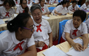 Kinh ngạc những “nữ sinh” U80 ở Thái Lan