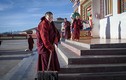 Cuộc sống trong tu viện Phật giáo lớn nhất thế giới