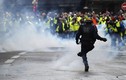 Toàn cảnh cuộc biểu tình dữ dội ở Pháp ngày cuối tuần