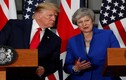 Hành động "lạ" của Tổng thống Trump đối với Thủ tướng Anh