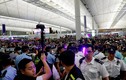 Sân bay Hong Kong hoạt động bình thường sau đụng độ dữ dội