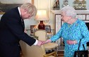 Thủ tướng Anh lừa dối Nữ hoàng Elizabeth để đình chỉ Quốc hội?