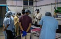 Bên trong bệnh viện chữa COVID-19 nguy cơ “sụp đổ” ở Ấn Độ