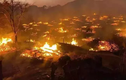 Cận cảnh ngôi làng 400 năm tuổi ở Trung Quốc bị lửa thiêu rụi