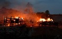 Dịch COVID-19 tại Ấn Độ: Lò hỏa táng vẫn cháy rực suốt ngày đêm