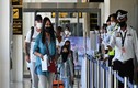 Những du khách quốc tế đầu tiên trở lại Phuket