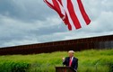 Ảnh: Cựu Tổng thống Trump thăm bức tường biên giới Mỹ - Mexico
