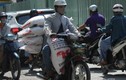 “Xe cà tàng 4 không” vẫn tung hoành trên phố Sài Gòn