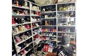 Sốt mạng: Chàng trai sở hữu tủ giày trị giá hơn 1 tỷ là ai?