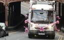 Sửng sốt cô dâu dùng xe chở rác làm xe hoa 