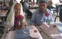 Cụ ông 71 tuổi cưới cụ bà 114 tuổi sau 1 năm theo đuổi 