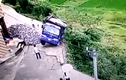 Tài xế bay người thoát chết khi ô tô rơi xuống vực