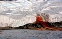 Bí ẩn thác nước trăm năm chảy ra “máu” ở Nam Cực