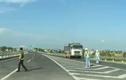 Cao tốc Nội Bài–Lào Cai: bị xe quá tải phá nát