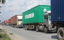 Hàng trăm container ùn tắc ở cửa khẩu Mộc Bài