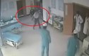 Bệnh nhân nổi loạn trong bệnh viện, bác sĩ “bó tay“