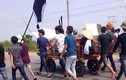 Clip người nhà mang quan tài diễu phố ở Quảng Ninh