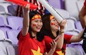 Nữ CĐV Việt Nam áp đảo đối phương tại Asian Cup