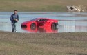 Cú bay xuống hồ của Lamborghini Gallardo 2000 mã lực