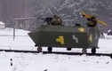 Quân đội Ukraine bị chê vì sử dụng xe goòng, súng gỗ huấn luyện