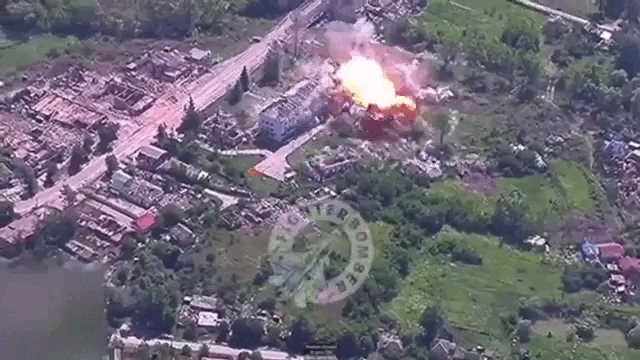 Quân đội Ukraine gặp nguy khi Nga lắp cánh cho siêu bom