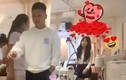 Đang dự SEA Games 30, Quang Hải lộ clip hẹn hò với “hot girl 1m52“