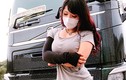 "Hot girl ngực khủng" lái xe tải Nhật Bản khiến anh em phát cuồng