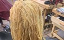Cô gái sở hữu mái tóc như râu ngô khiến cộng đồng mạng khóc thét