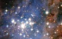 Vòm sao kim cương lấp lánh qua kính viễn vọng Hubble