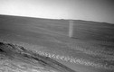 Sửng sốt với hình dạng cơn lốc cát trên sao Hỏa