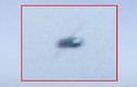 Kinh ngạc vật thể nghi UFO hình con bọ xanh ở Anh