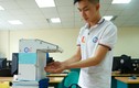 Cận cảnh máy rửa tay tự động của sinh viên Bách khoa chống Covid-19