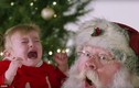 Phản ứng hài hước của trẻ khi gặp ông già Noel