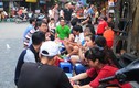 Cấm bia vỉa hè: Dân phố cổ Hà Nội lo méo mặt