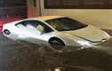 Siêu xe Lamborghini Huracan “chết chìm” trong biển nước