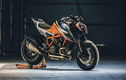Siêu naked-bike KTM 1290 Super Duke RR “cháy hàng” sau 48 phút 