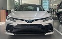 Toyota Camry đang "xả kho", giảm đến 70 triệu đồng tại đại lý Việt