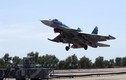 Xem chiến đấu cơ Nga cất hạ cánh trên TSB mặt đất