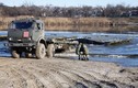 Mục kích công binh Nga lắp cầu phao siêu tốc vượt sông