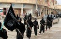 IS tấn công chớp nhoáng: 17 người chết