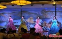 Công việc bồi bàn của phụ nữ Triều Tiên ở Trung Quốc