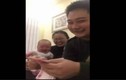 Cười xuyên Việt: Em bé cười nắc nẻ khi nhìn bố đếm tiền