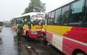 Hai xe buýt đấu đầu nhau ở Hà Tĩnh, hành khách hoảng loạn