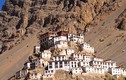 Thiền viện đào tạo Lạt ma - Công trình kỳ lạ cô độc giữa núi non