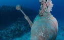 Kỳ bí những bức tượng lạ dưới lòng đại dương