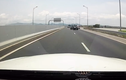 Clip: Ô tô đi ngược chiều trên cao tốc Hải Phòng - Quảng Ninh