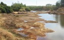 Miền Trung sông hồ cạn trơ đáy vì khô hạn kỷ lục